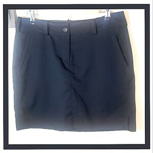 Nike GOLF SKIRT.......SIZE 8